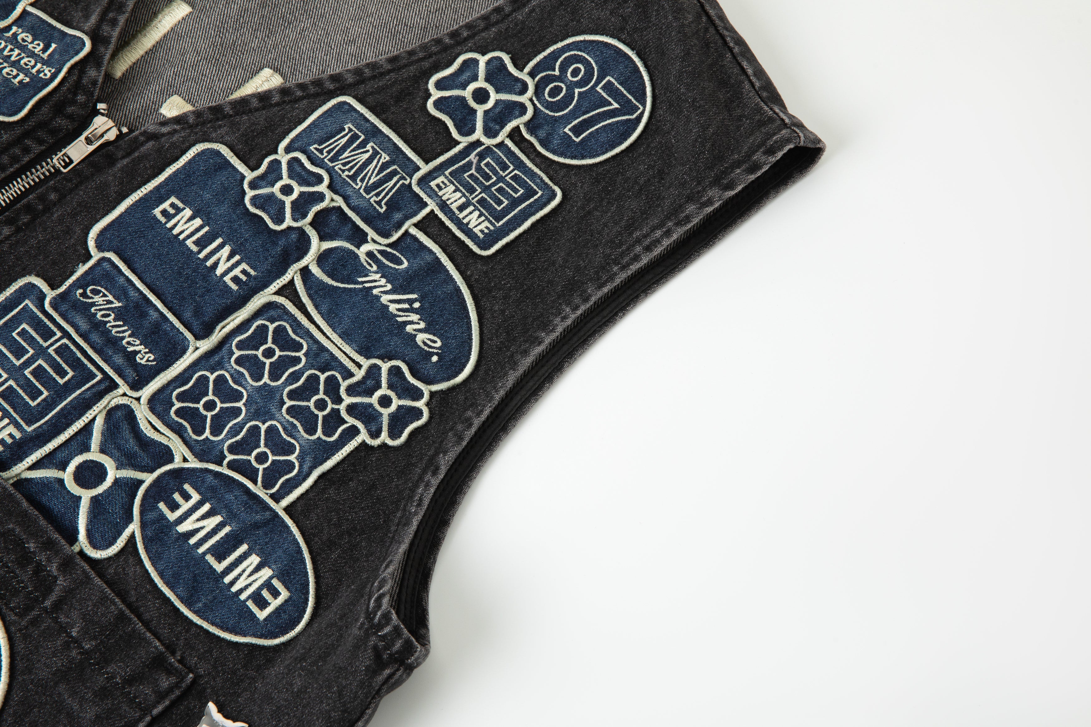 Design 200 - Vintage Black